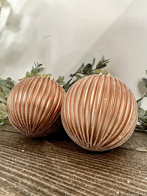 Pale Copper Ribbed Glitter Bauble