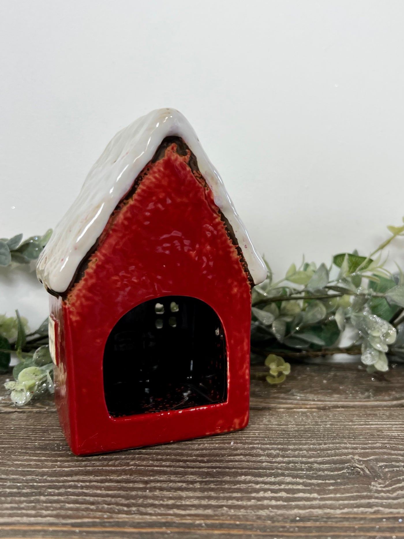 ceramic SMALL RED HOUSE WITH LIGHT